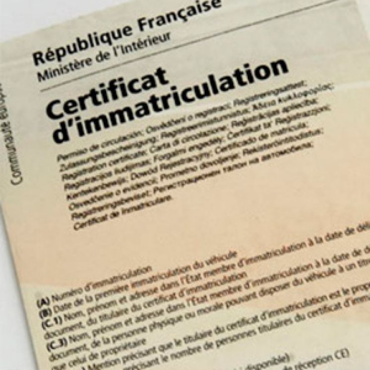 découvrez tout ce qu'il faut savoir sur le certificat d'immatriculation, document essentiel pour légaliser votre véhicule en france. informations sur les démarches, tarifs et conseils pratiques pour faciliter votre formalité administrative.