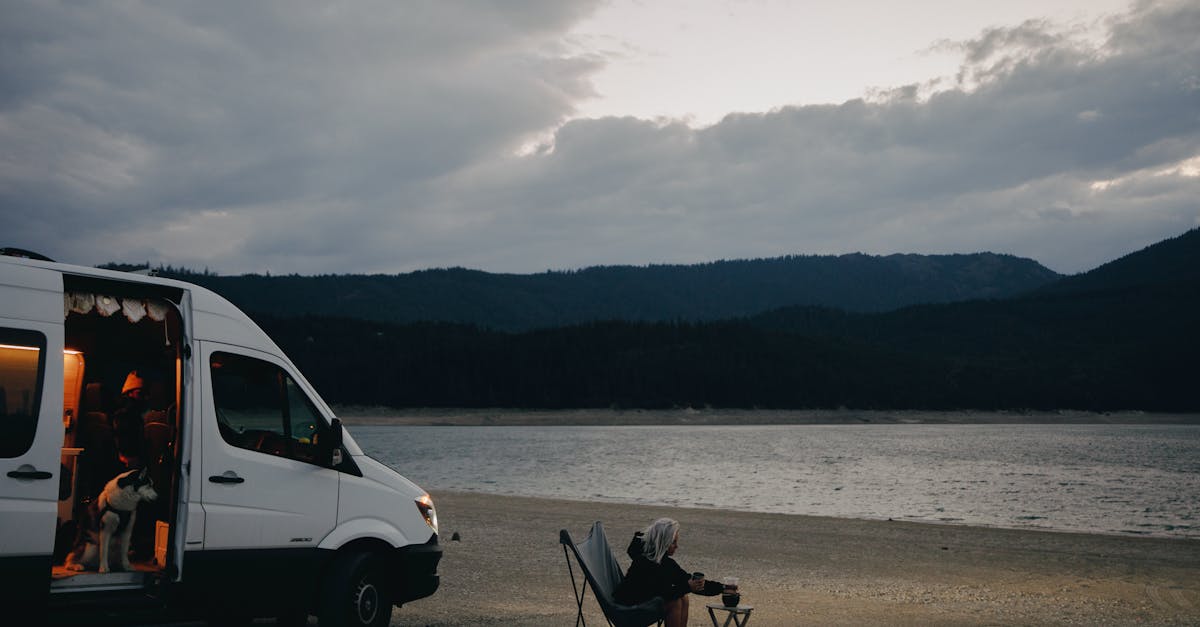 découvrez notre sélection de camping-cars d'occasion de qualité, alliant confort et praticité pour vos aventures sur la route. profitez de nos offres imbattables et partez à la découverte de nouveaux horizons en toute liberté.