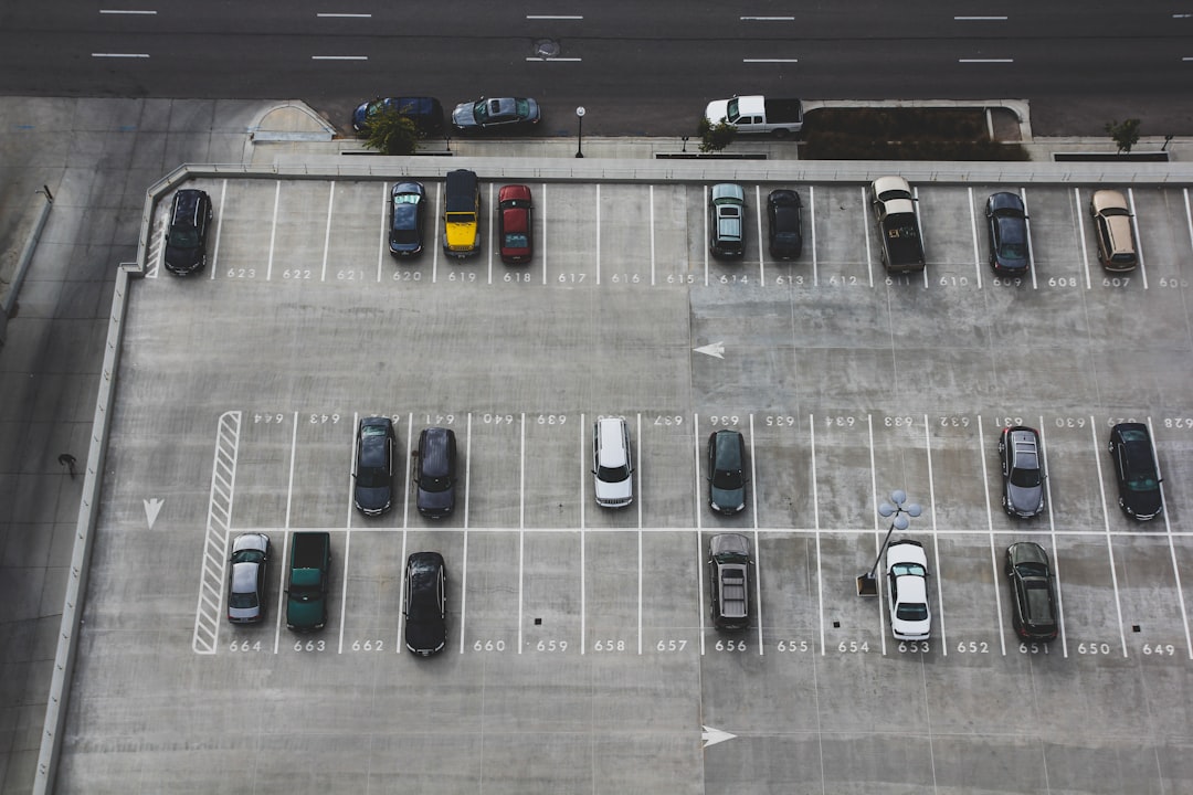 découvrez nos tarifs de stationnement pour camions, adaptés à vos besoins. profitez d'un parking sécurisé, pratique et abordable pour votre véhicule utilitaire. comparez nos offres et trouvez la solution idéale pour un stationnement sans stress.