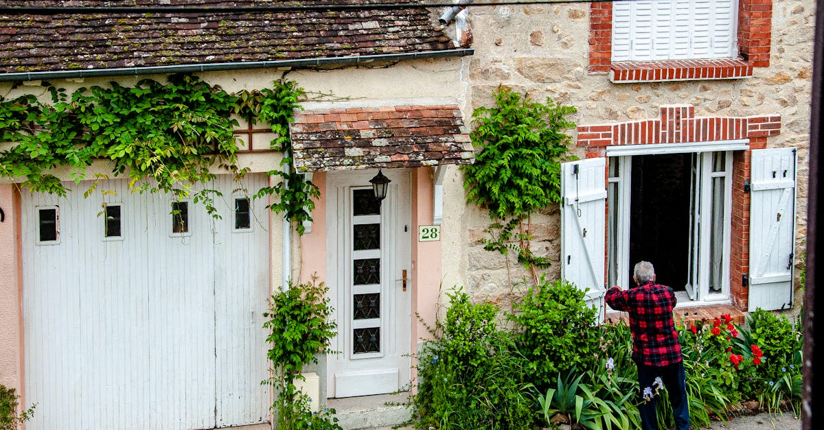 découvrez notre vaste sélection de garages adaptés à tous vos besoins. que vous recherchiez un garage pour abriter votre voiture, un espace de rangement ou un atelier, nous avons des solutions variées qui allient qualité et durabilité. explorez nos options dès aujourd'hui!