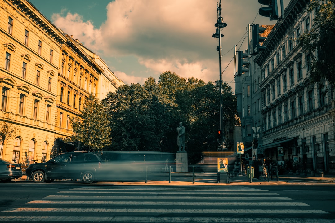 découvrez les conséquences de l'augmentation des impôts régionaux sur les citoyens et les entreprises. analyse des impacts économiques, des mesures d'adaptation et des perspectives d'avenir.